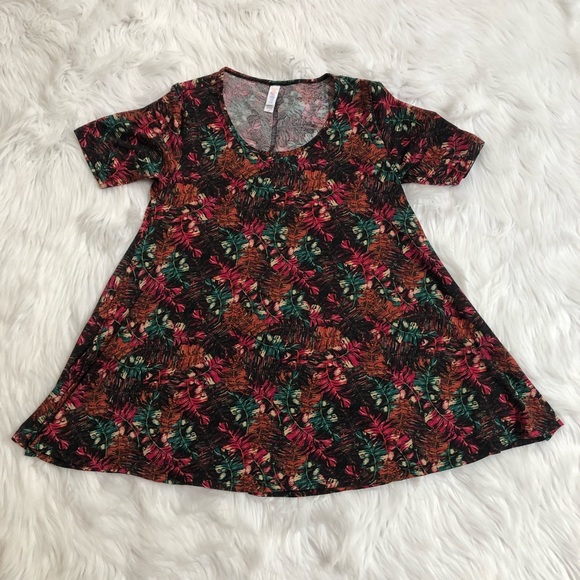 Lularoe Leaf Print Classic T Shirt Top Size XS - Picture 1 of 5